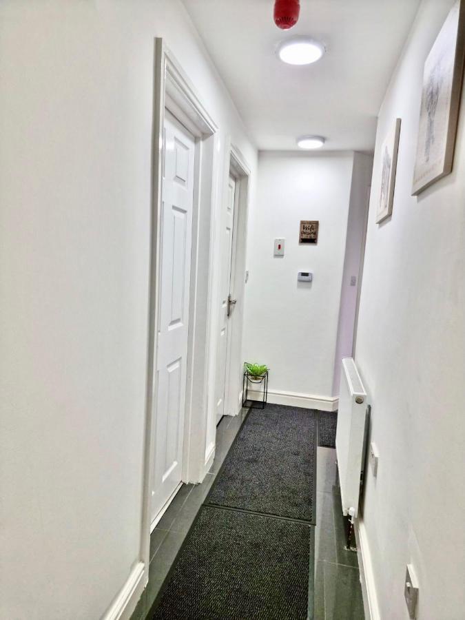 Cosy 3 Bed Apartment Near Birmingham Airport & Nec Perfect For Groups & Contractors! Buitenkant foto