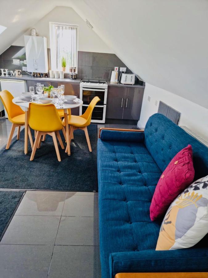 Cosy 3 Bed Apartment Near Birmingham Airport & Nec Perfect For Groups & Contractors! Buitenkant foto